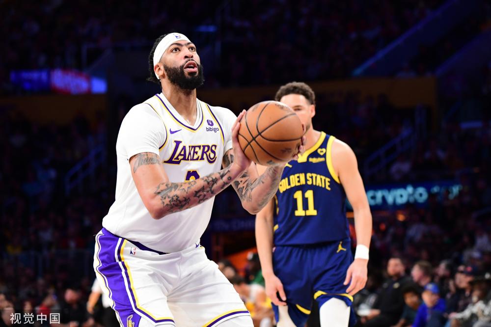 何如此期待 何如此期待