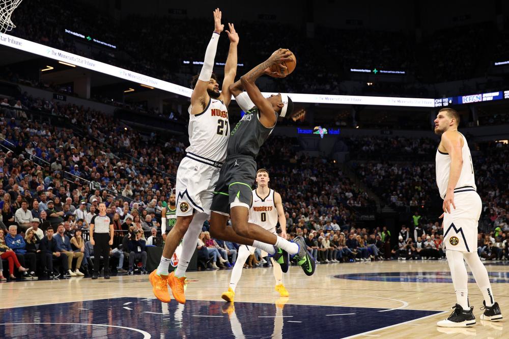 依然保持高 依然保持高